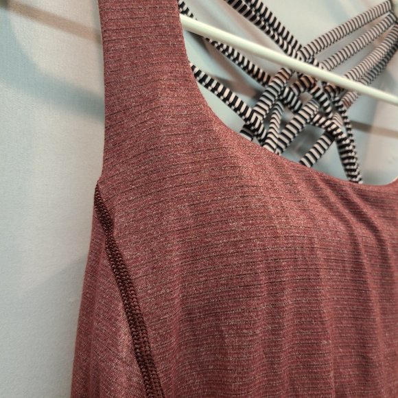 Lululemon Tank Top Womens 2 Dark Pink - Picture 3 of 6